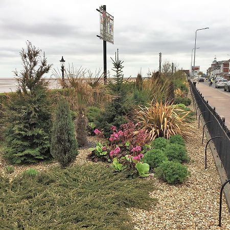 Lovely Sea Front House In Cleethorpes - Sleeps 6 Leilighet Eksteriør bilde