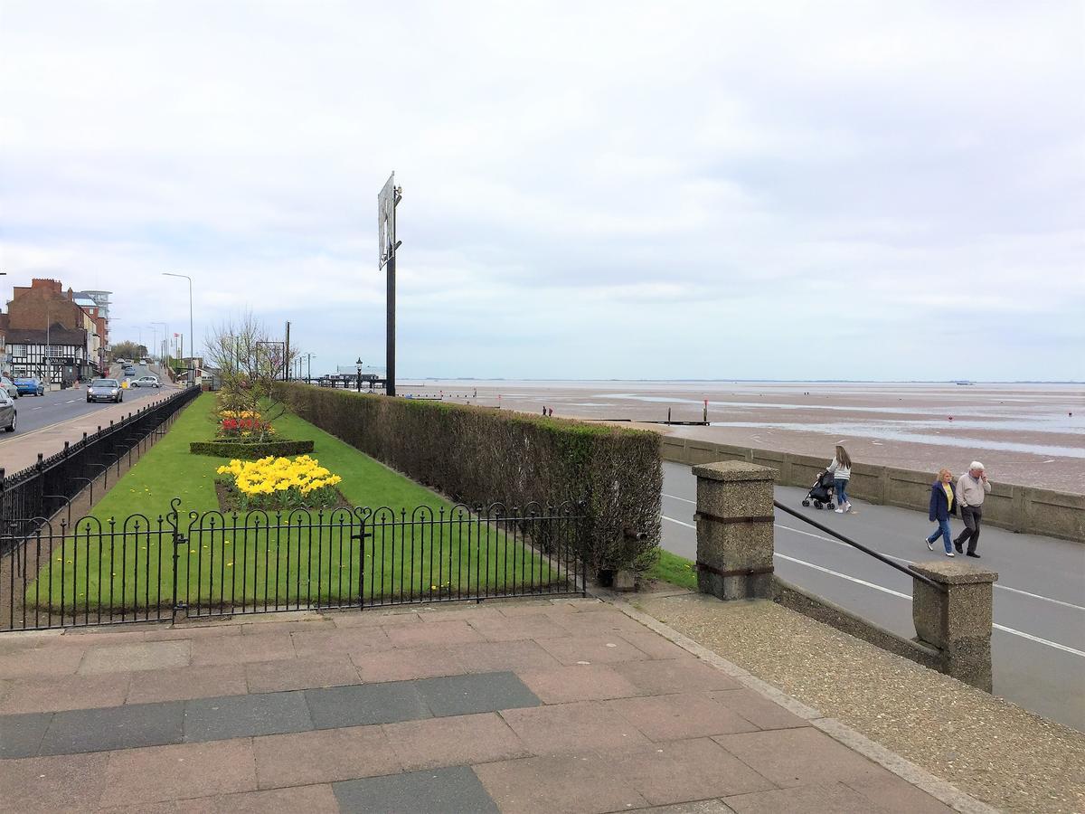 Lovely Sea Front House In Cleethorpes - Sleeps 6 Leilighet Eksteriør bilde